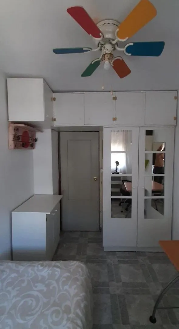 Habitaciones Green Door B&B Camas 0*,  Spain