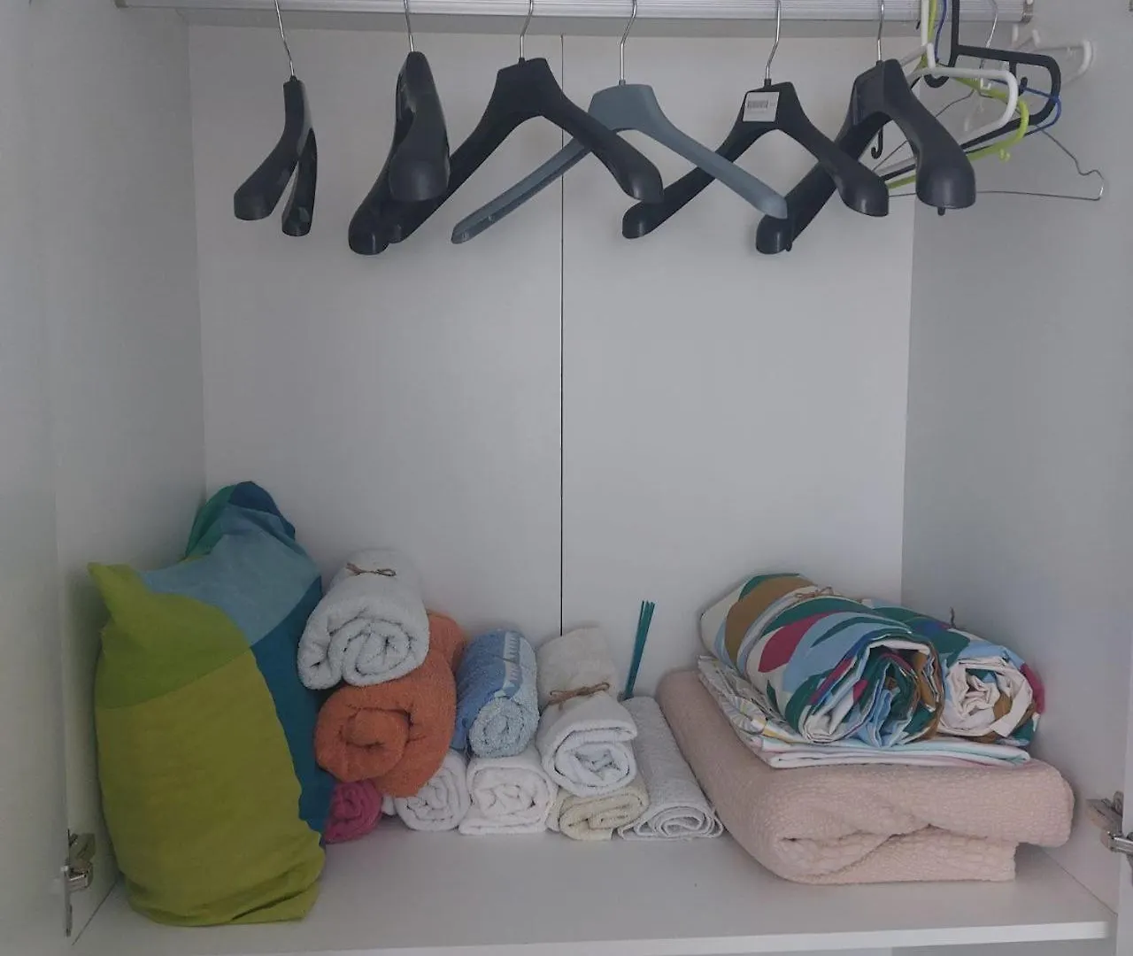 Homestay Habitaciones Green Door B&B Camas Spain