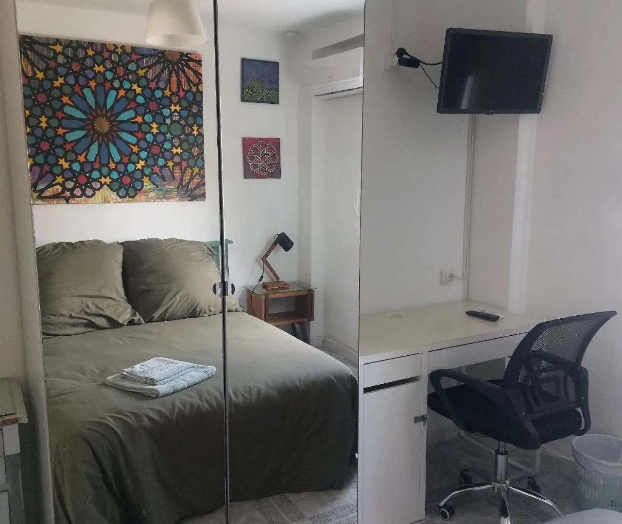 Habitaciones Green Door B&B Camas 0*,